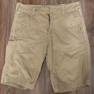 Men’s Buckle Black Cargo Shorts